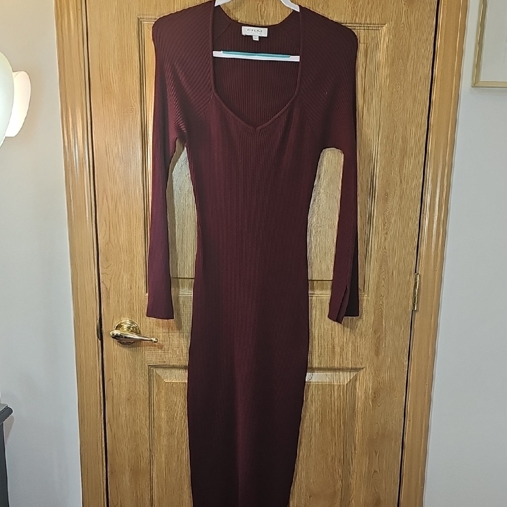 Gilli Elegant Long Sleeve Wine Dress